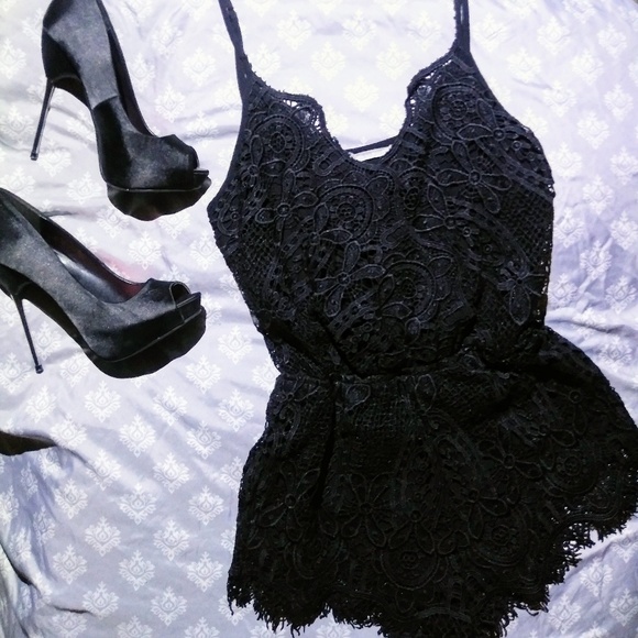 San Joy Black Lace Romper Small - Picture 1 of 1